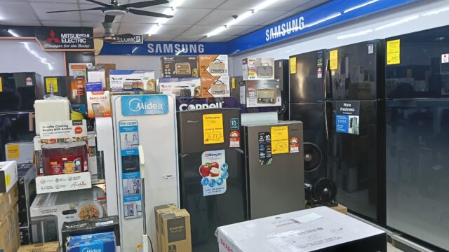 Sun City Electronics shop 05
