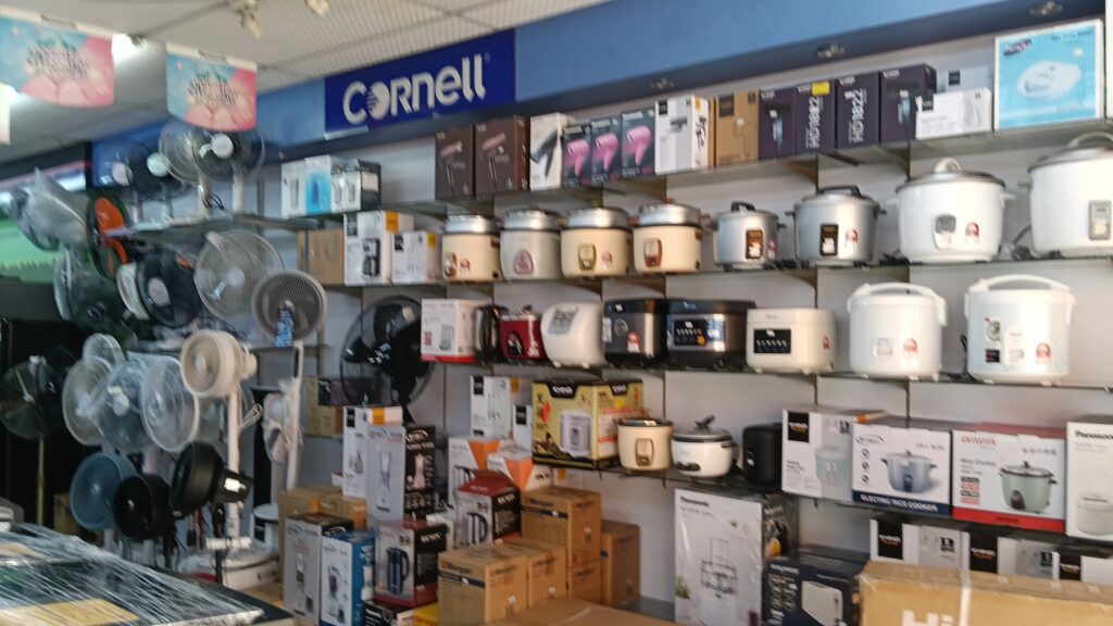 Sun City Electronics shop 07
